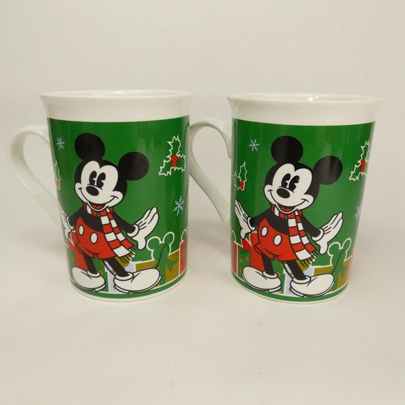 Two (2) Mickey Mouse Christmas Coffee Mug Cup Walt Disney Green Red White UEJY# - Picture 5 of 14